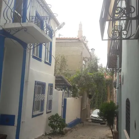 Merkezde Evi * Ayvalı